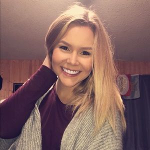 Meet your Posher, Olivia